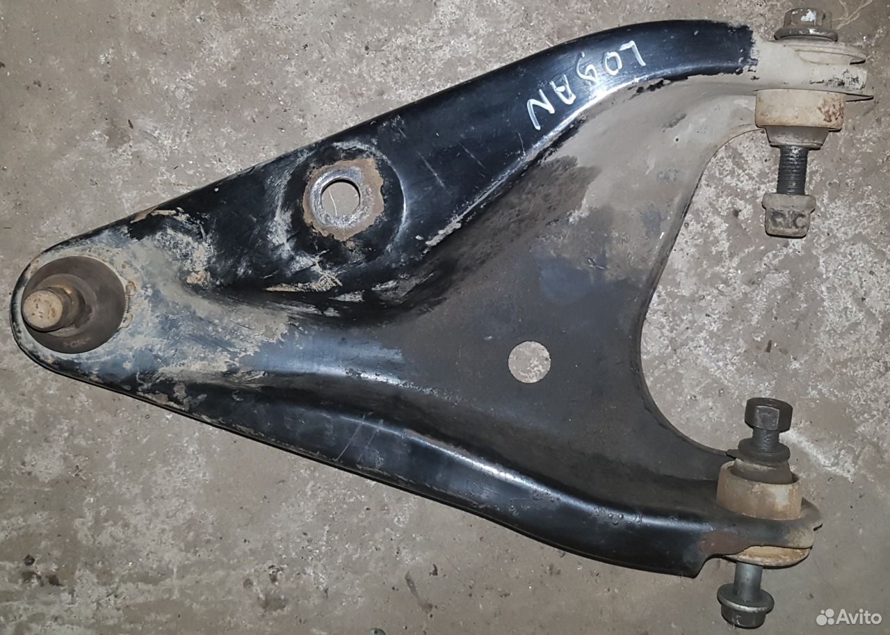 рычаг рено логан 1. рычаг подвески рено логан 1. рычаг передней подвески рено логан. рычаг передний левый рено логан. передние рычаги логан.