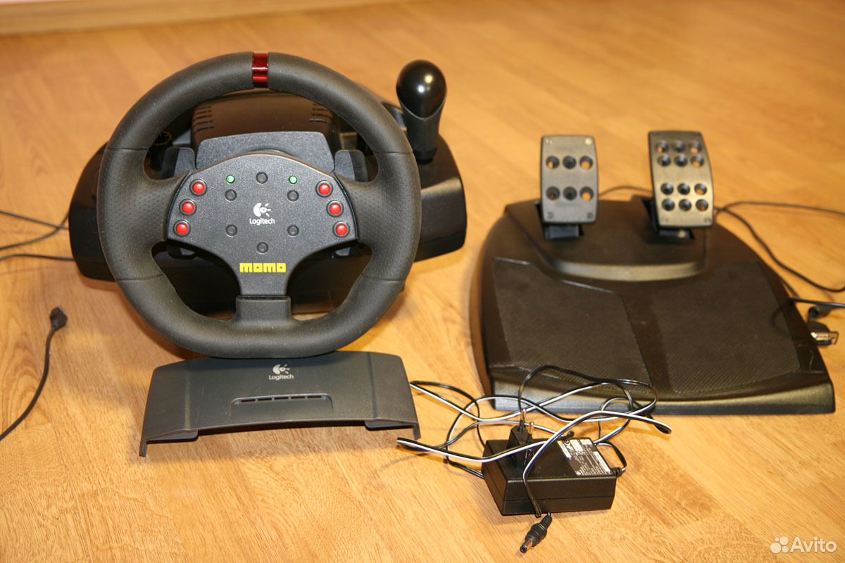 Logitech momo racing. Руль Logitech Momo Racing. Руль Logitech Momo Racing Force. Руль Лоджитек МОМО рейсинг. Руль игровой Logitech Momo Racing Force feedback.