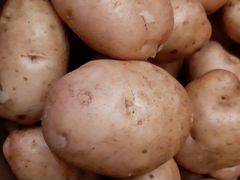 Картофель молодой с дачи и другие овощи