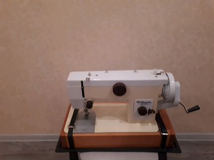 Швейная машинка 