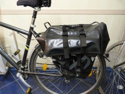 Фирменная сумка на багажник велосипеда. 20л. объем