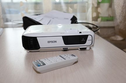 Проектор Epson EB-S31
