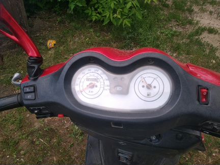 Продам скутер (150кб)
