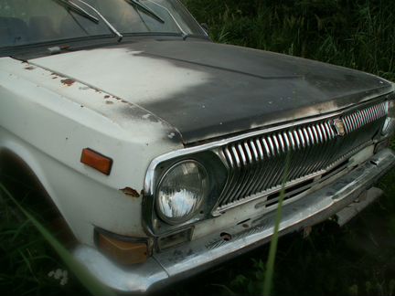 ГАЗ 24 Волга 2.4 МТ, 1985, битый, 92 000 км