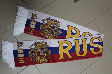 Продам шарф с надписью россия