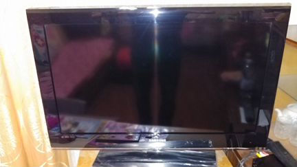 LCD Телевизор SAMSUNG 32