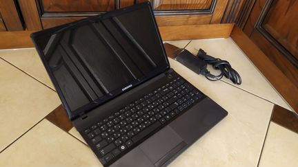 Ноутбук SAMSUNG 320Gb для работы и учебы