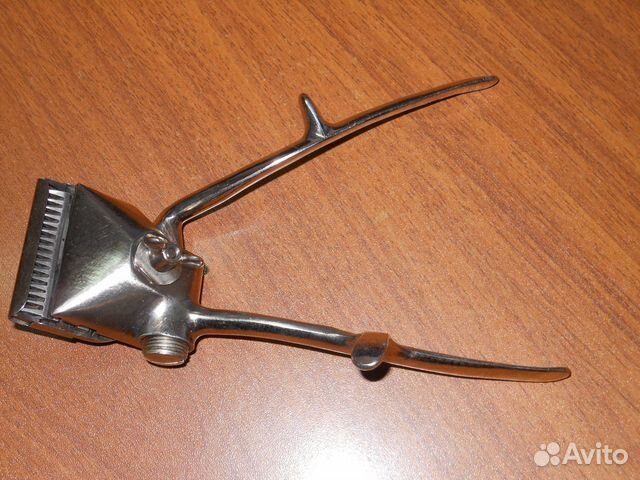 Механическая машинка для стрижки волос