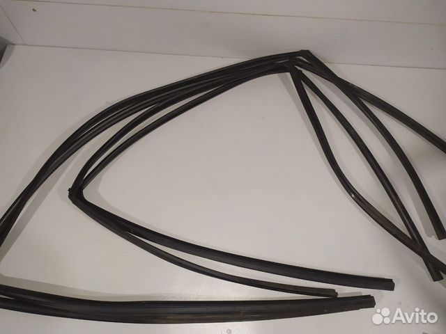 Бархотки дверей Toyota Corolla 2011