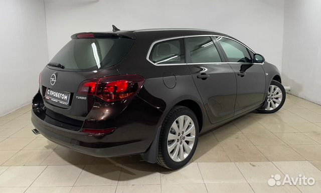 Opel Astra `2012