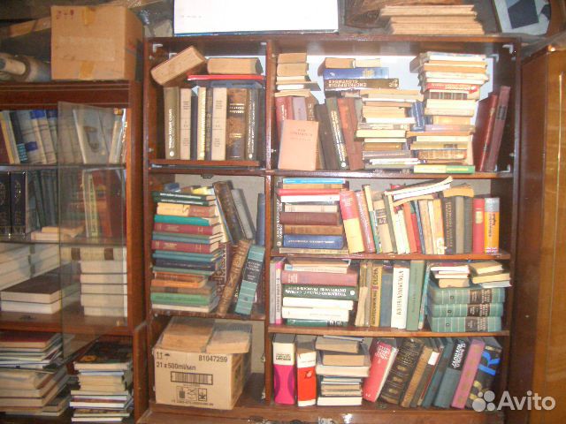 Словари и учебная литература по языкам