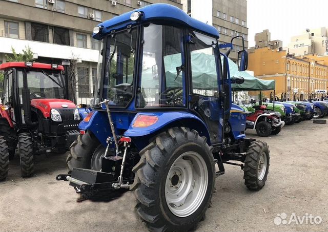 Трактор Dongfeng DF-404c G2 + погрузчик челюстной