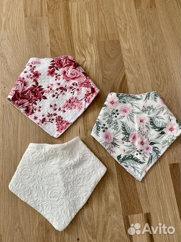 Нагрудник, слюнявчик для девочки