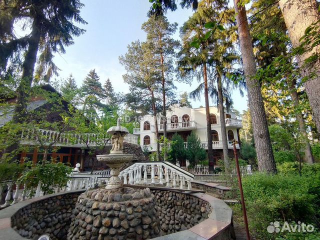 

8-к. коттедж, 750 м²