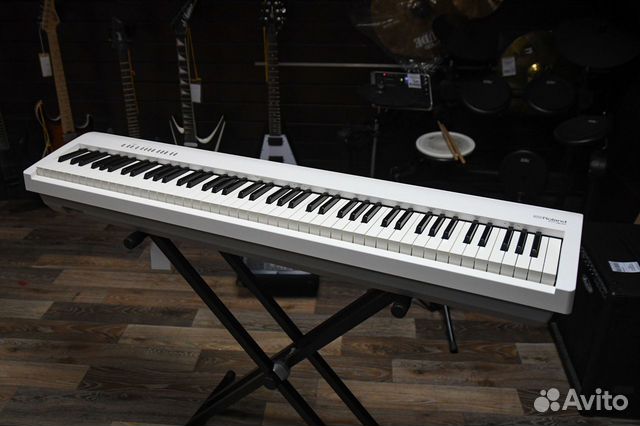 Цифровое Пианино Roland (комплект)