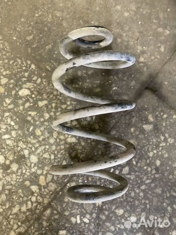 Пружина на Ниссан Ноте