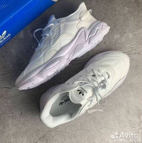 Кроссовки Adidas Ozweego