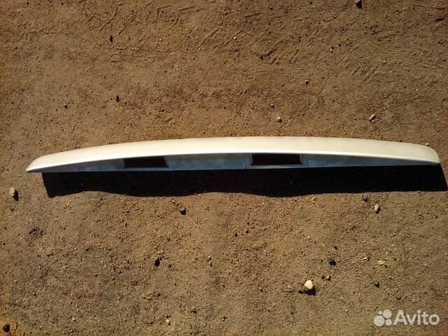 Suzuki Liana седан накладка крышки багажника