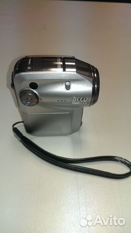 Компактная видеокамера Panasonic SDR-S100 Компактная видеокамера Panasonic SDR-S100