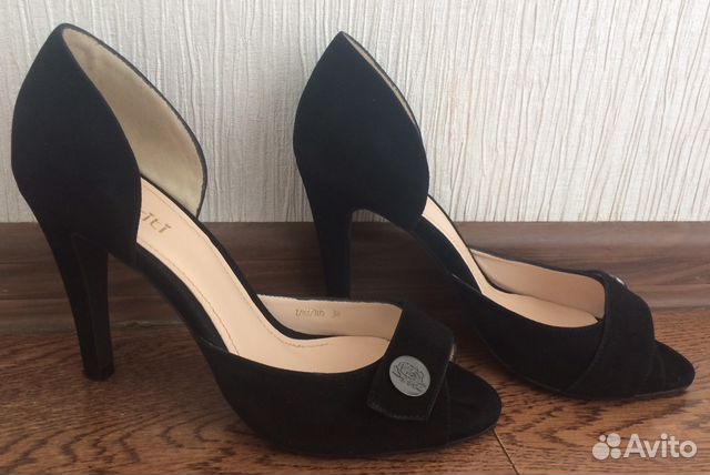 Босоножки Туфли новые замшевые 38р Босоножки Туфли новые замшевые 38р