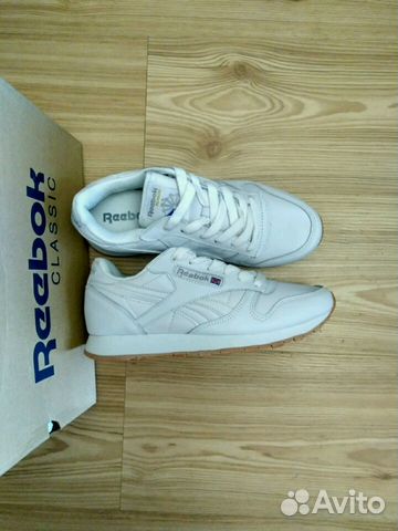 Новые кроссовки Reebok Classic белые Новые кроссовки Reebok Classic белые