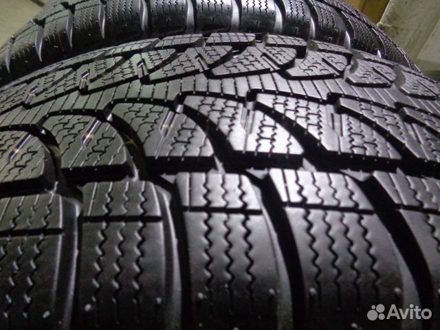 235 60 18 Bridgestone Blizzak LM 80