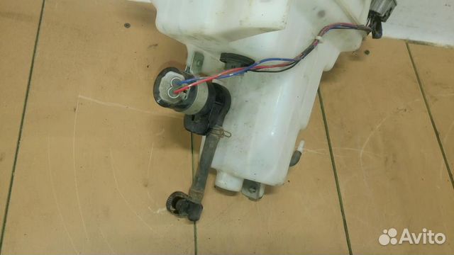 Бачок омывателя лобового стекла EG2267480 Mazda CX