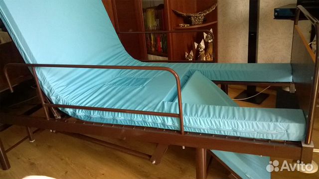 Кровать для лежачих больных с матрасом