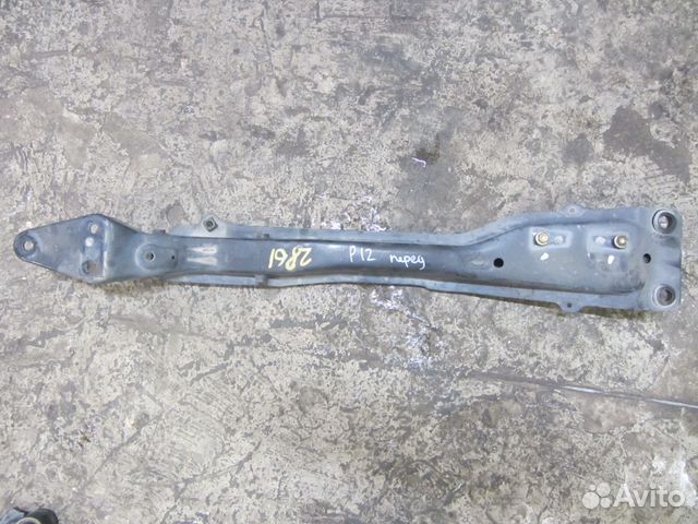 Балка передняя продольная АКПП Nissan Primera P12