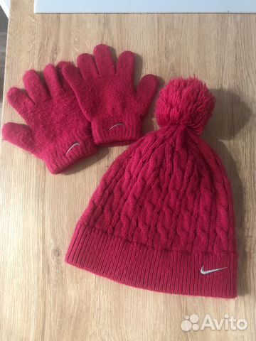 Шапка и перчатки Nike Шапка и перчатки Nike