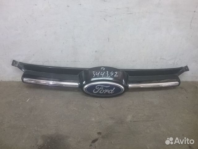 Решетка радиатора Ford Focus 3 Решетка радиатора Ford Focus 3