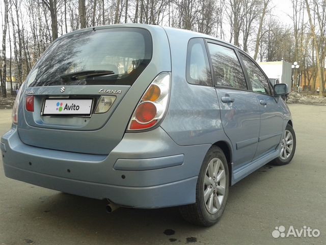 Suzuki Liana 2005.