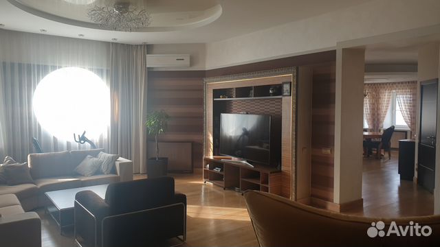 4-к квартира, 170 м², 8/10 эт.