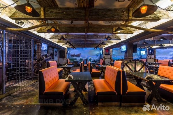 Диван в кафе, ресторан, клуб, салон, гостиницу Диван в кафе, ресторан, клуб, салон, гостиницу