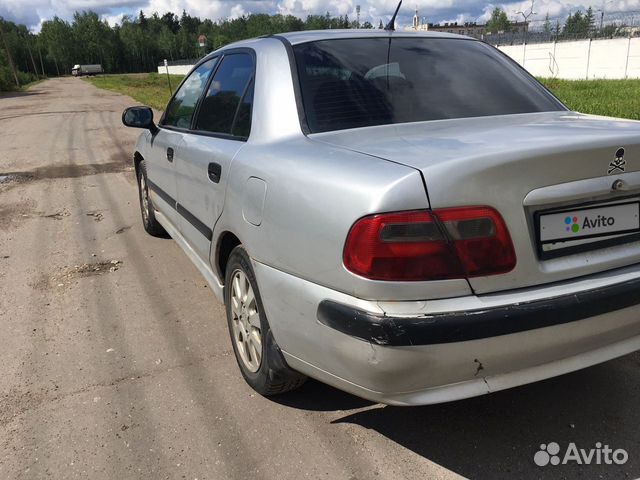 Mitsubishi Carisma 1.6 МТ, 2003, битый, 230 000 км