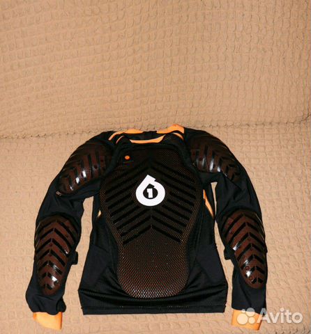sixsixone evo compression jacket