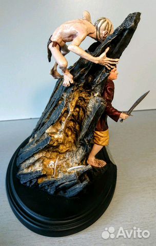 THE hobbit riddles IN THE dark collectible figure