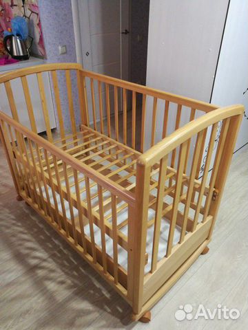 Кроватка детская, из массива дерева, с выдвижным я Кроватка детская, из массива дерева, с выдвижным я