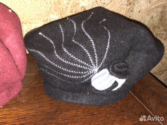 Два шерстяных берета Два шерстяных берета