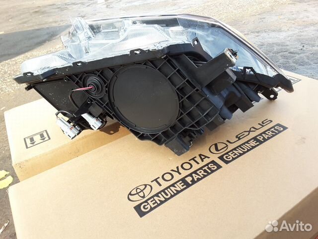 Фара левая Тойта Рав4 CA40 галоген рестайлинг Фара левая Тойта Рав4 CA40 галоген рестайлинг