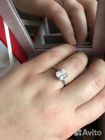 Серебряное кольцо с фианитом