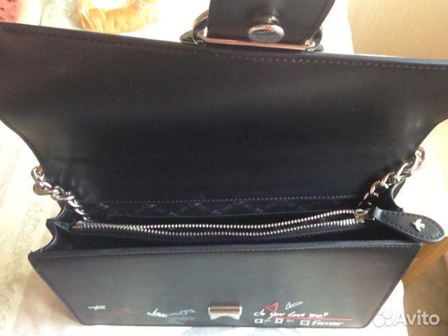 Pinko Love bag граффити