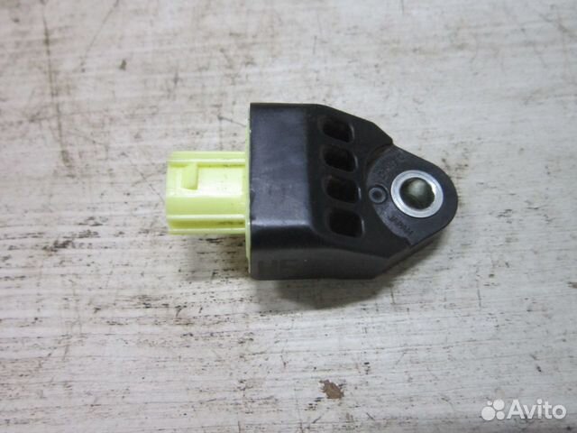 Датчик удара airbag Toyota RAV 4 CA40 XA40 Датчик удара airbag Toyota RAV 4 CA40 XA40