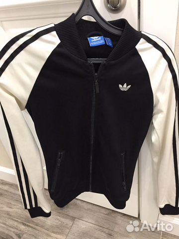 Спортивный костюм adidas Спортивный костюм adidas