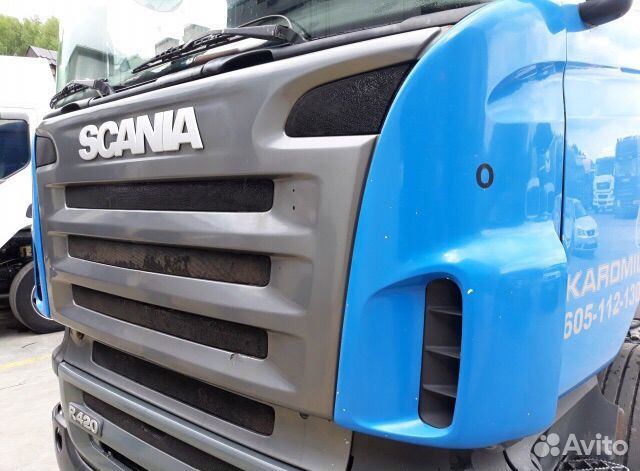 Капот на Scania 440 2018г. Боковой дефлектор капота Scania 2. Ветровик угла капота Скания. Дефлектор капота Скания 4.