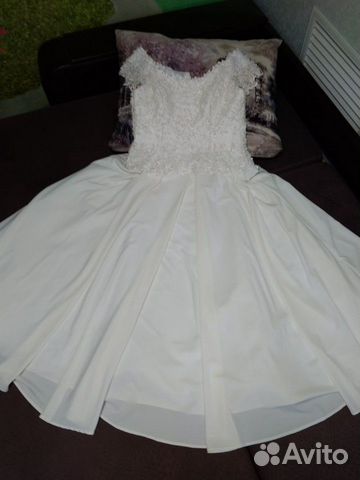 Свадебное платье б/у в отличном состоянии Свадебное платье б/у в отличном состоянии