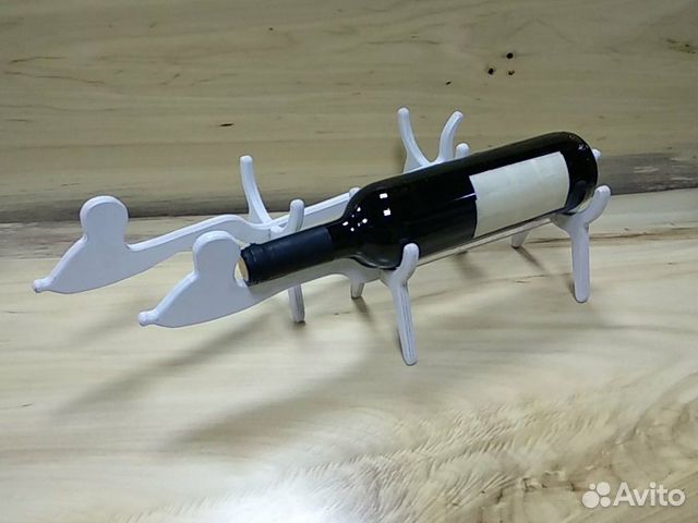 Белая металлическая крыса