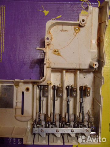Bernina Bernette 800D механизм подачи ниток Bernina Bernette 800D механизм подачи ниток