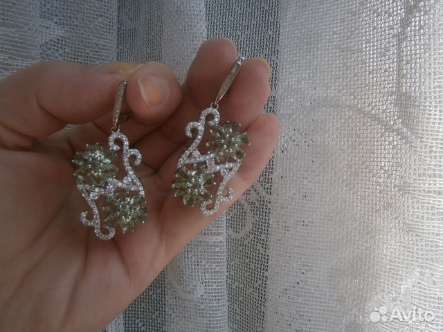 Серебрянные серьги и браслет с зелёным аметистом Серебрянные серьги и браслет с зелёным аметистом
