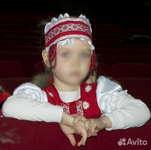 Платье нарядное карнавальное на девочку 6-8 лет Платье нарядное карнавальное на девочку 6-8 лет